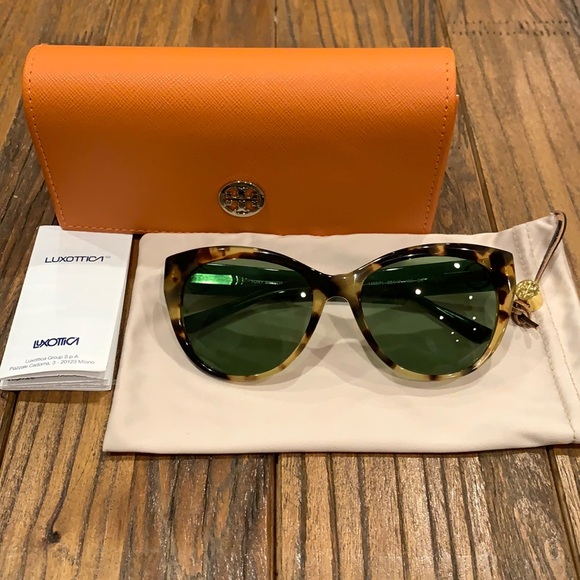 Tory Burch Accessories - Tory Burch Sunglasses